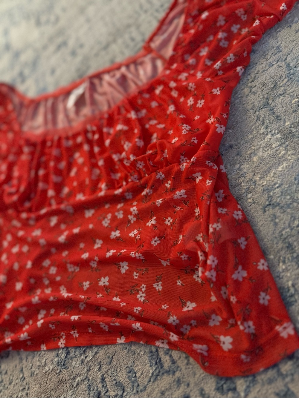 Red Floral Ruffle Off-Shoulder Crop Top - Picture 4 of 4